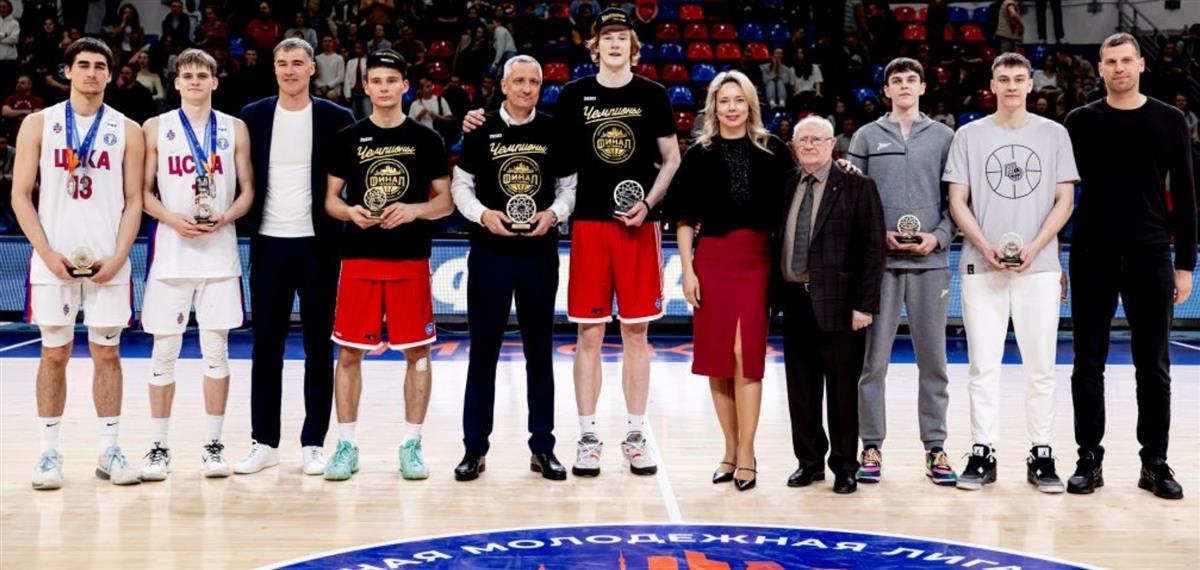 Максим Огарков –MVP, Александр Афанасьев – лучший тренер!